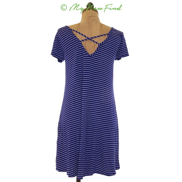 SOCIALITE JUNIOR'S CROSS BACK KNIT SHIFT DRESS - Picture 3 of 4